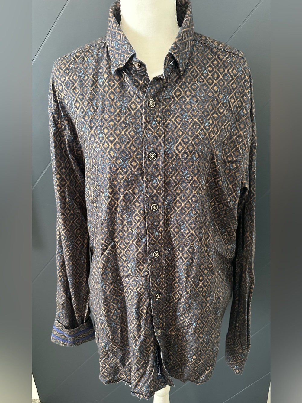 Robert Graham Men's Long-Sleeve Patterned Button-Up Shirt in blue & brown